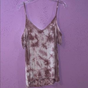 super cute cold shoulder top